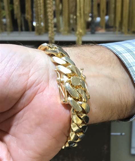 14 carat gold men's bracelet.